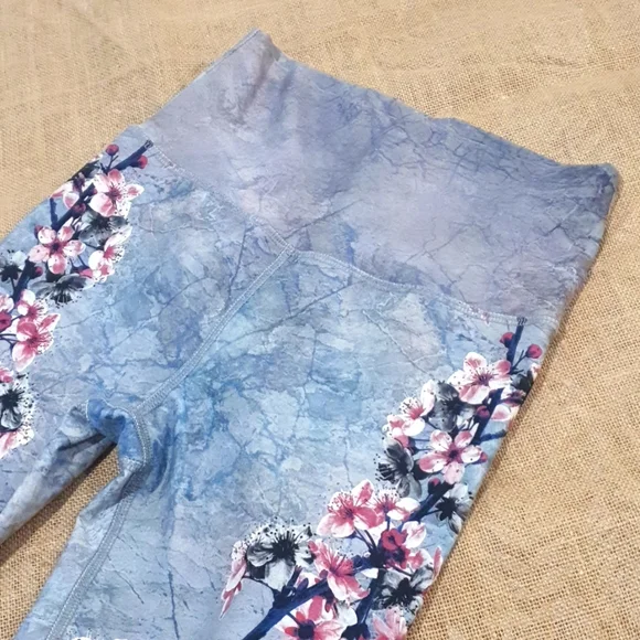 Evolution and Creation Size 10 approx Floral Jogger Leggings Grey Pink - Picture 3 of 6